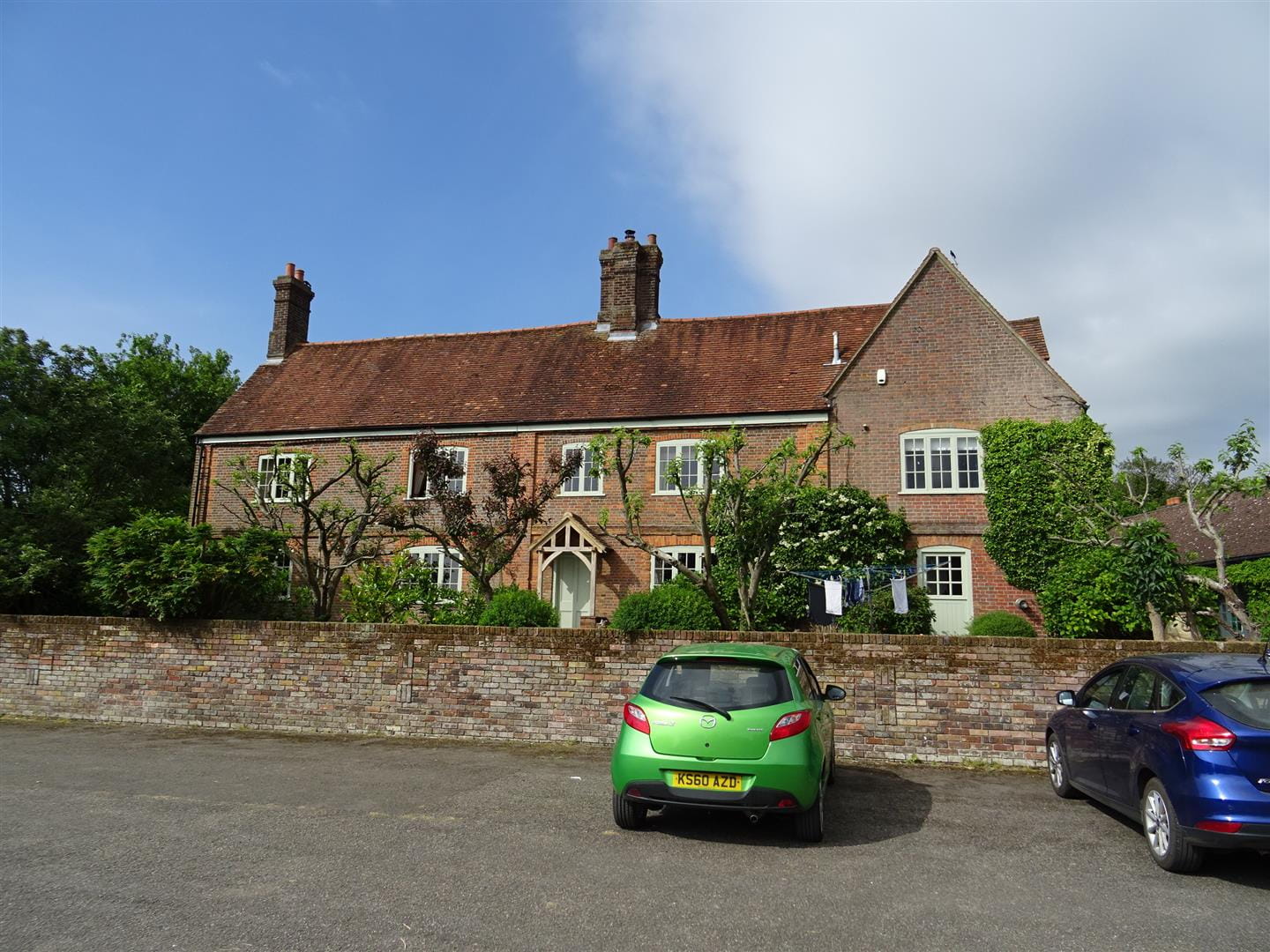 Outdoor view of house