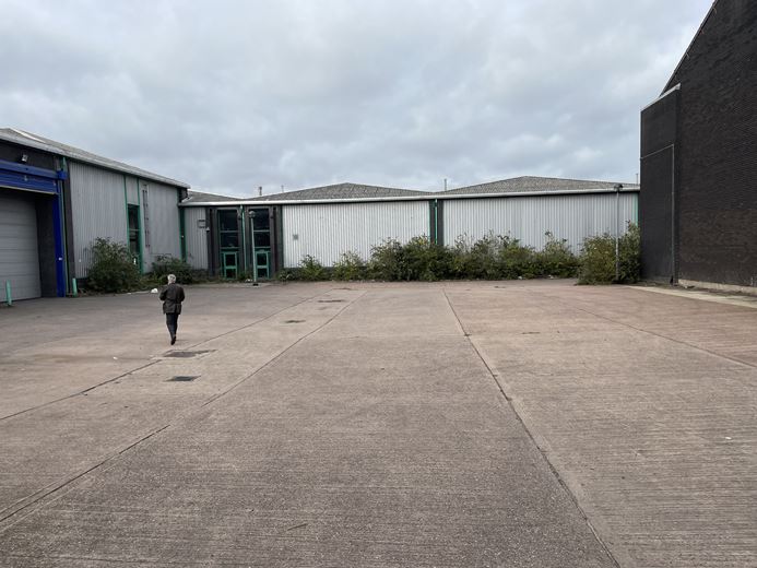 36,646 Sq Ft , Unit 7, Dorset Road B8 - Available