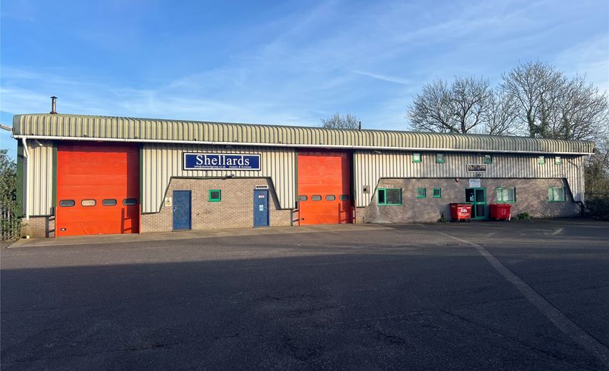 10,325 Sq Ft , Unit 4, Handlemaker Road BA11 - Available