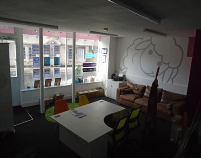 565 Sq Ft , Ground Floor Office, 8 Hill Street BA14 - Available