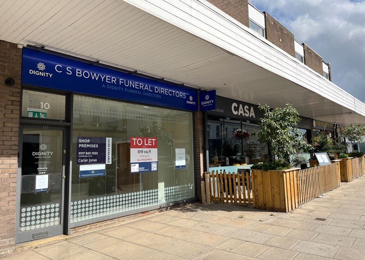 834 Sq Ft , 10 Bank Street SN12 - Available