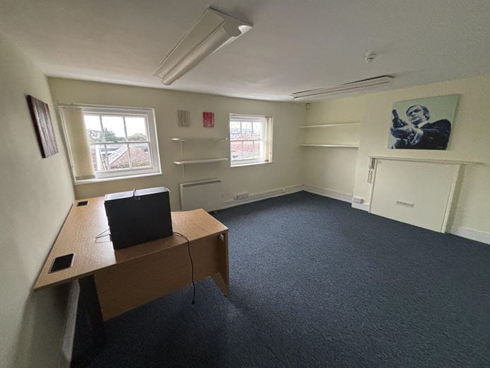 1,273 Sq Ft , 4 Middle Street TA1 - Available