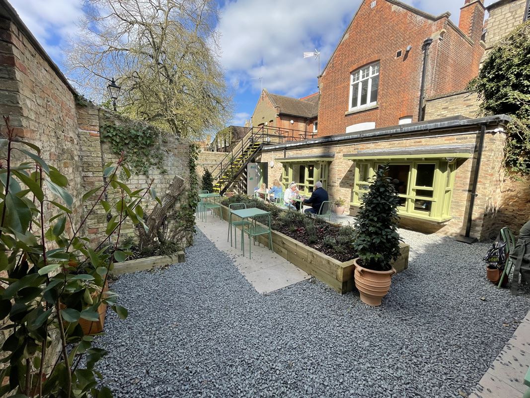 4,056 Sq Ft , 28 , High Street  CB7 - Available