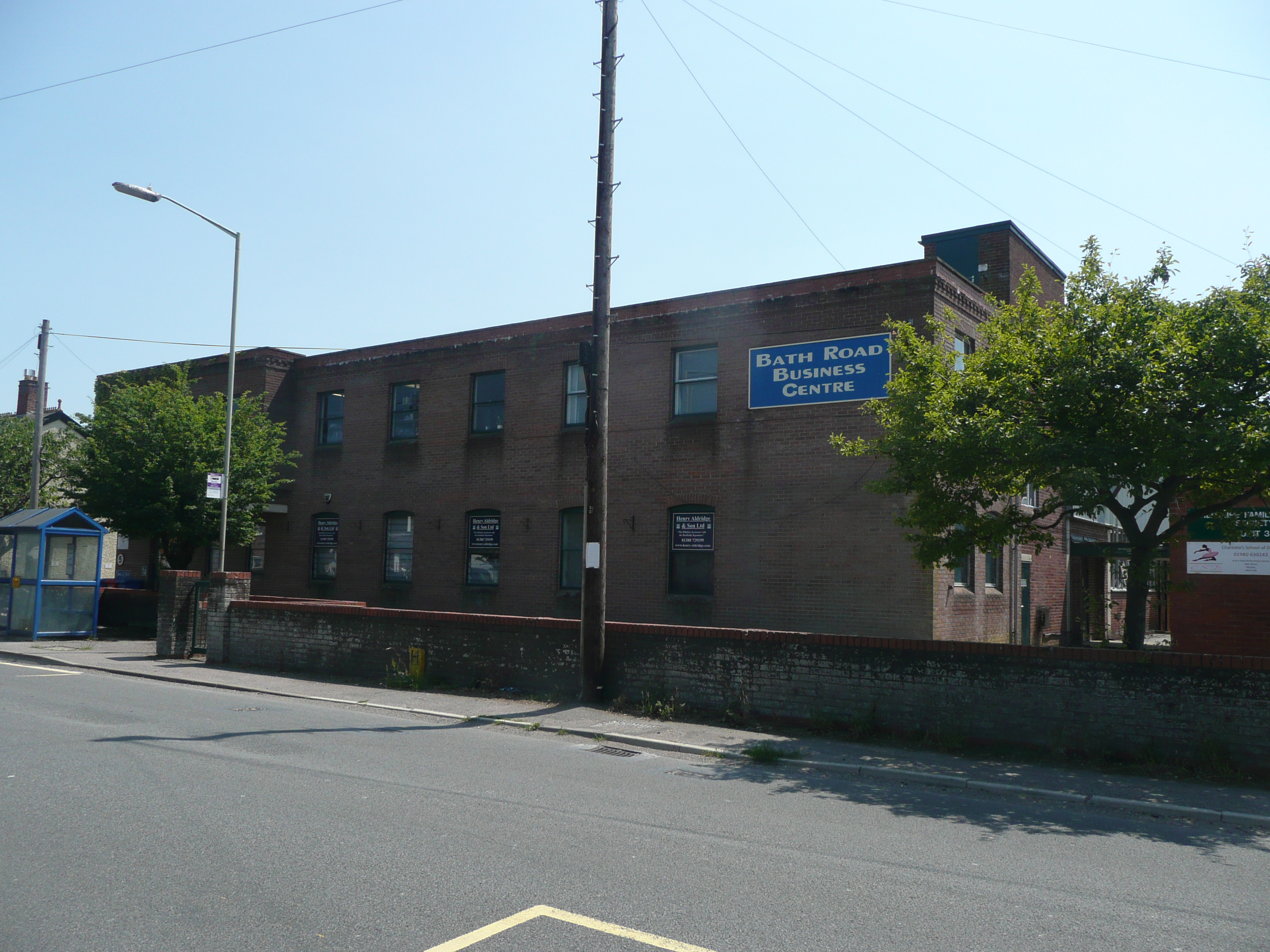 274 to 7,597 Sq Ft , Bath Road Business Centre, Bath Road SN10 - Available