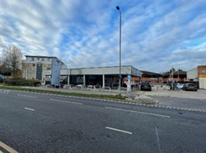 0.84 acres , Former Ford Dealership, Downshire Way RG12 - Sold STC