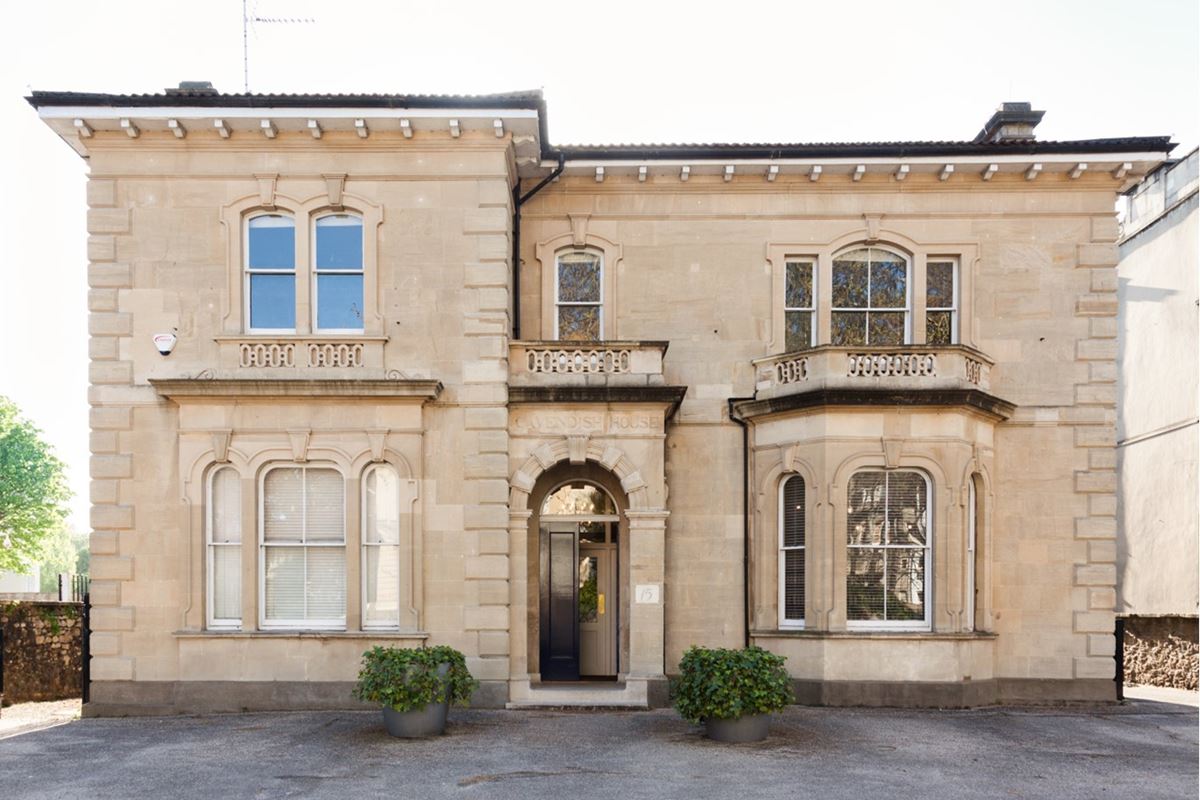 494 Sq Ft , Ground Floor Offices, 15 Whiteladies Road BS8 - Available