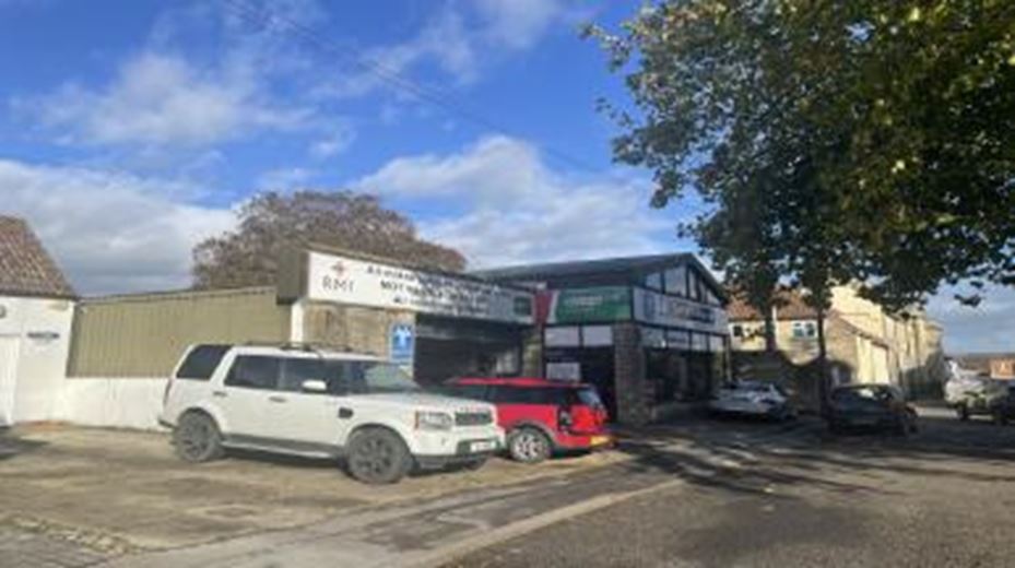 8,729 Sq Ft , 11-13, Curzon Street SN11 - Sold STC