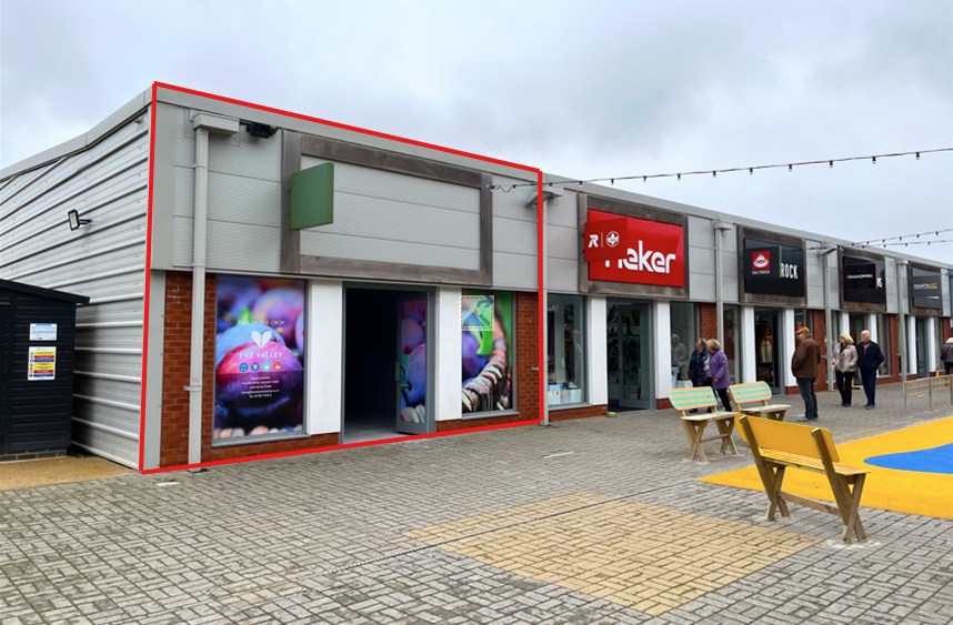 143.4 Sq M , Unit 30, The Valley WR11 - Available