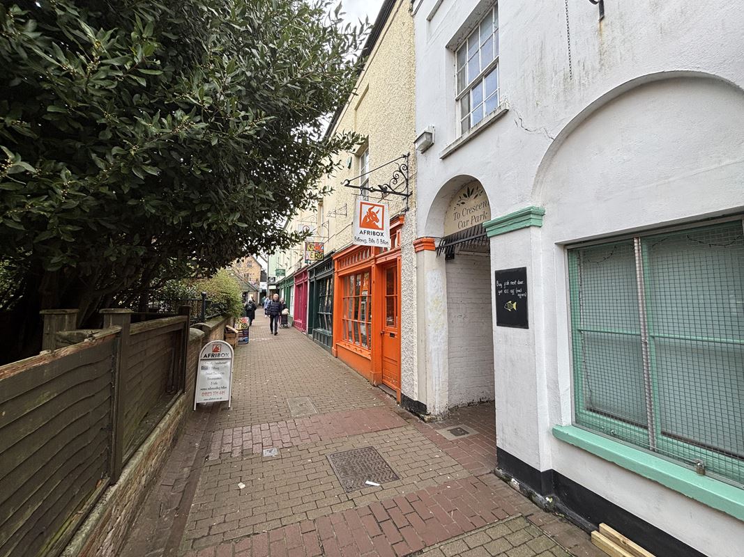  , 4 Bath Place TA1 - Under Offer