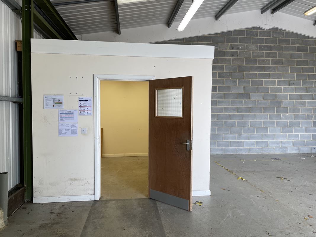 1,328 Sq Ft , 5c Saltergate Business Park, Burley Bank Road HG3 - Available