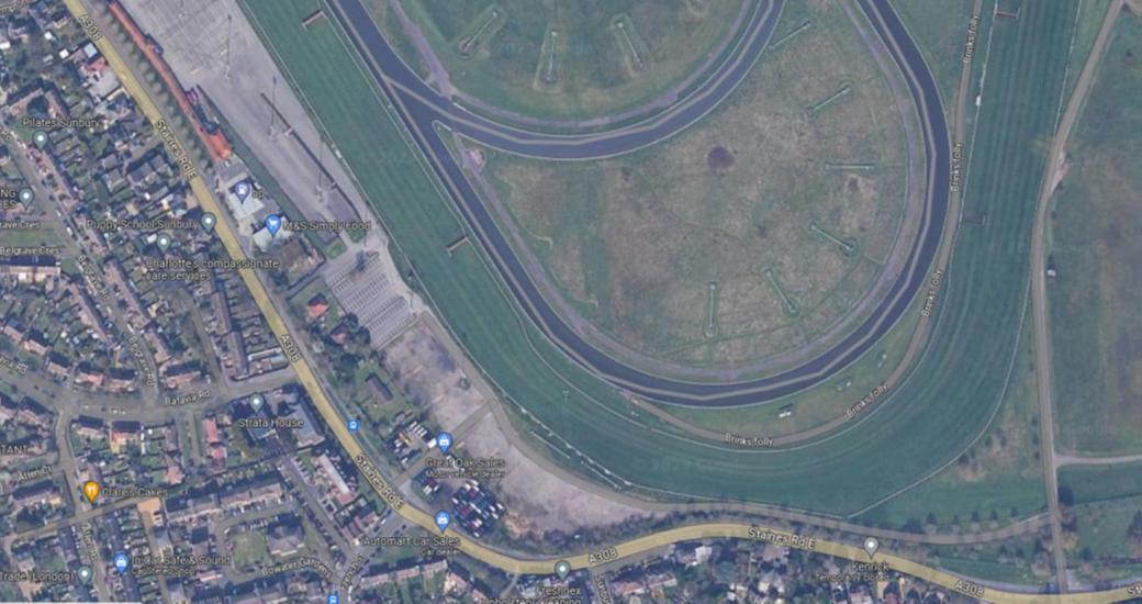 10 acres , Kempton Park Racecourse, Staines Road East TW16 - Available
