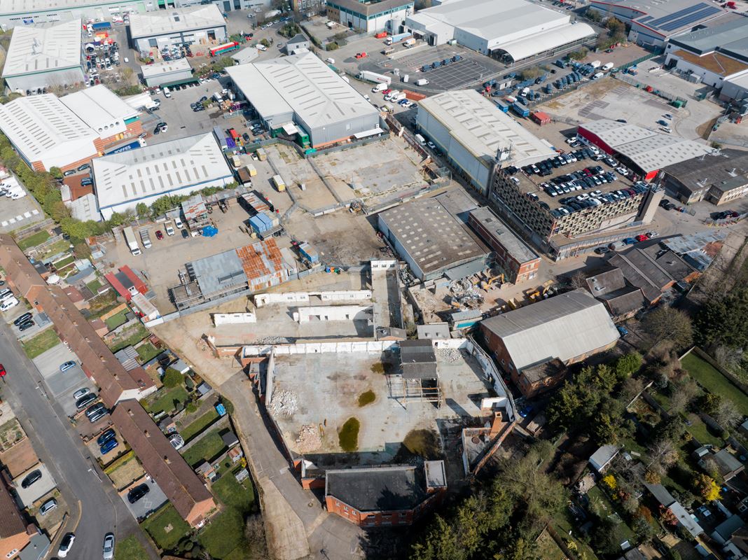 0.1 acres , Croydon CR0 - Available