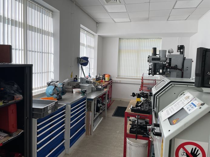 9,379 Sq Ft , 45 Research Avenue North Heriot-Watt University EH14 - Available