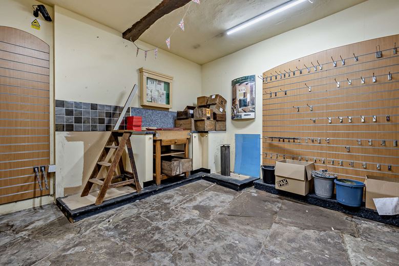 5,285 Sq Ft , 6-7 Bull Ring SY8 - Available