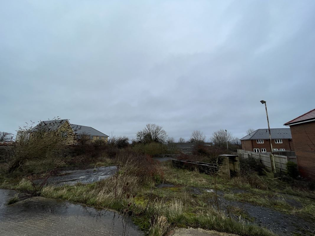 0.73 acres , Land And Buildings Off Highworth Road Faringdon, Highworth Road  SN7