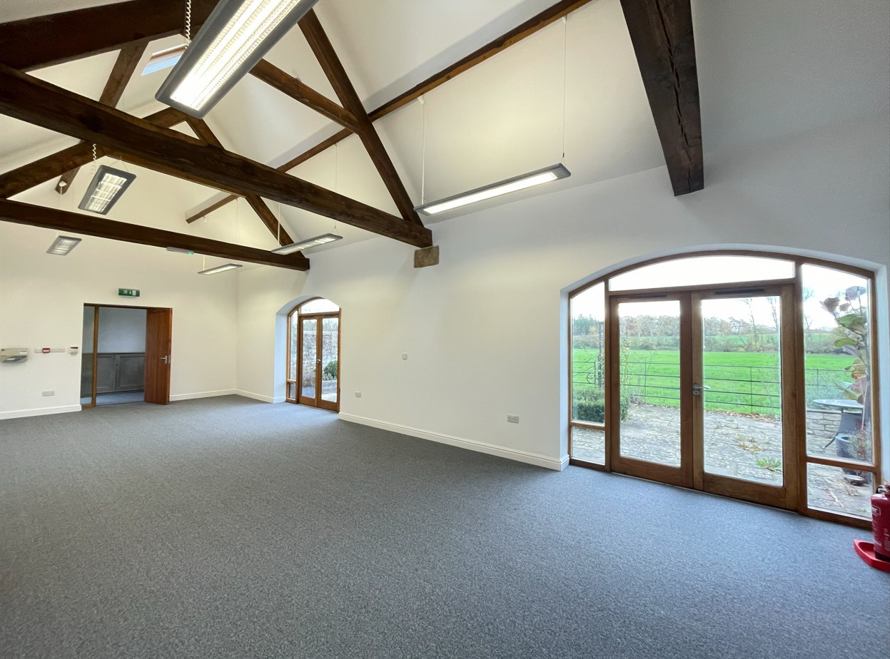 632 Sq Ft , The Barn Kirtlington Business Centre OX5 - Available