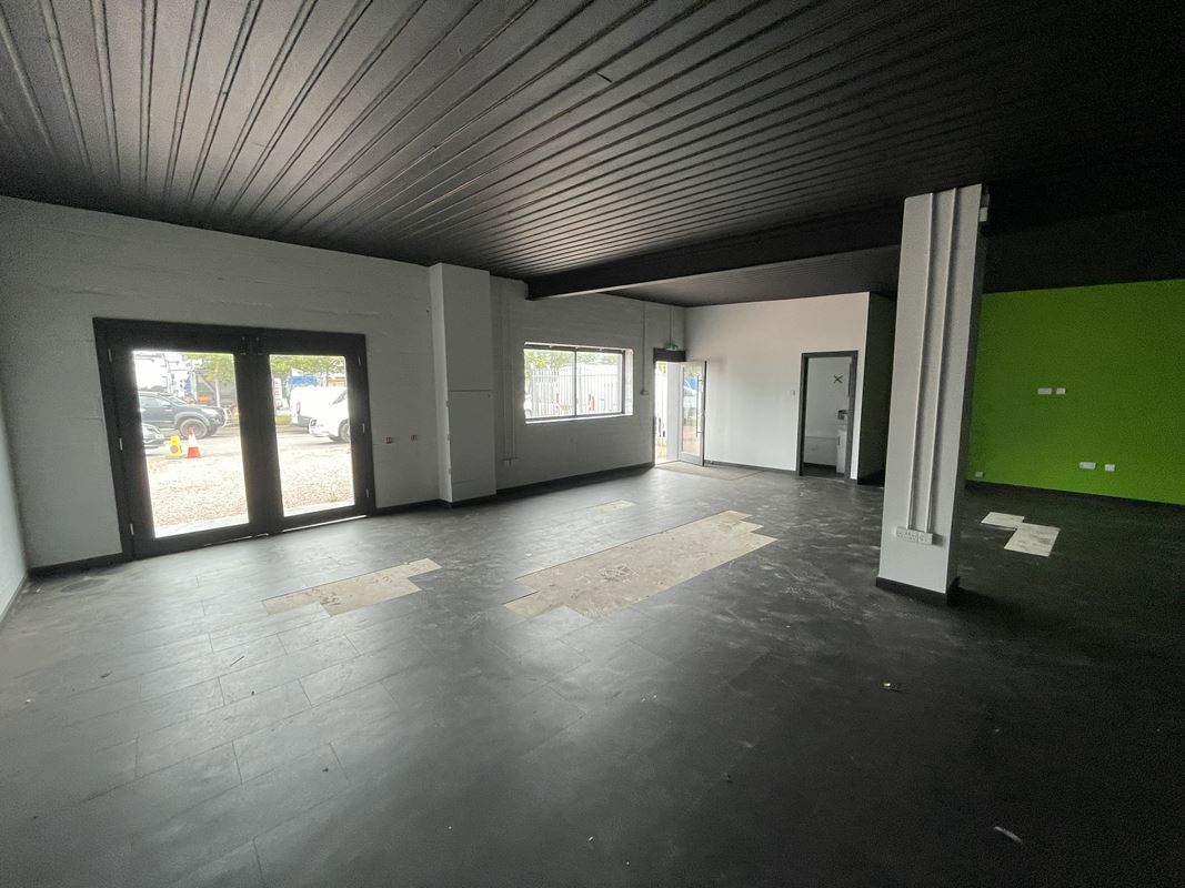 10,867 Sq Ft , 9 Longman Drive IV1 - Available