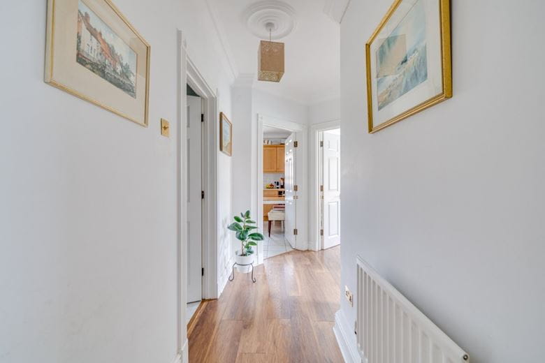 2 bedroom flat, Doyle House, 46 Trinity Church Road SW13 - Let Agreed