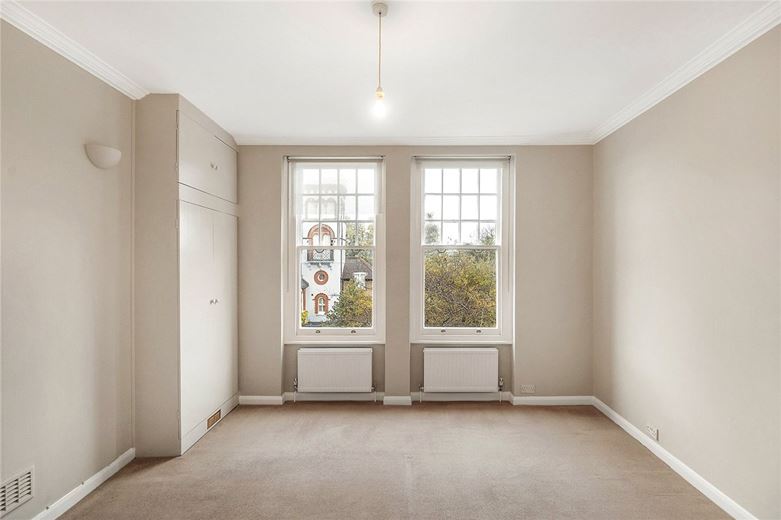 1 bedroom flat, Elm Bank Mansions, The Terrace SW13