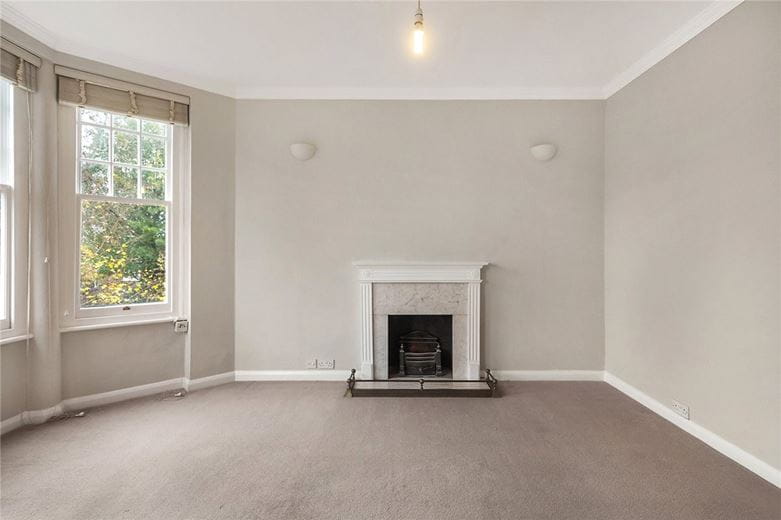 1 bedroom flat, Elm Bank Mansions, The Terrace SW13