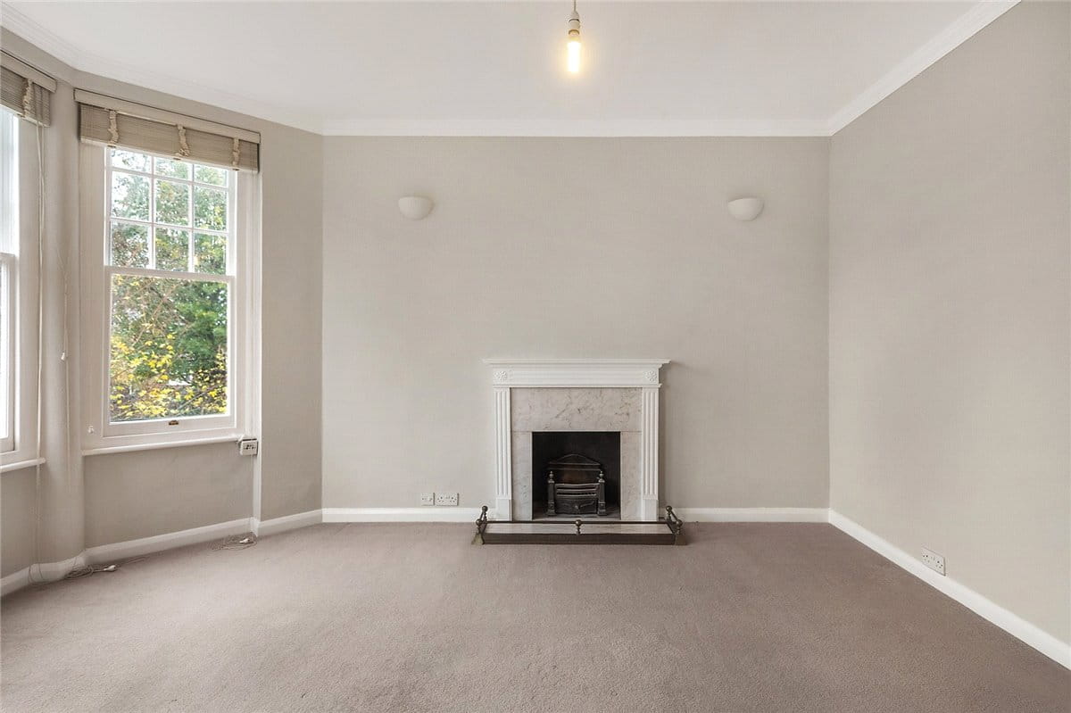 1 bedroom flat, Elm Bank Mansions, The Terrace SW13