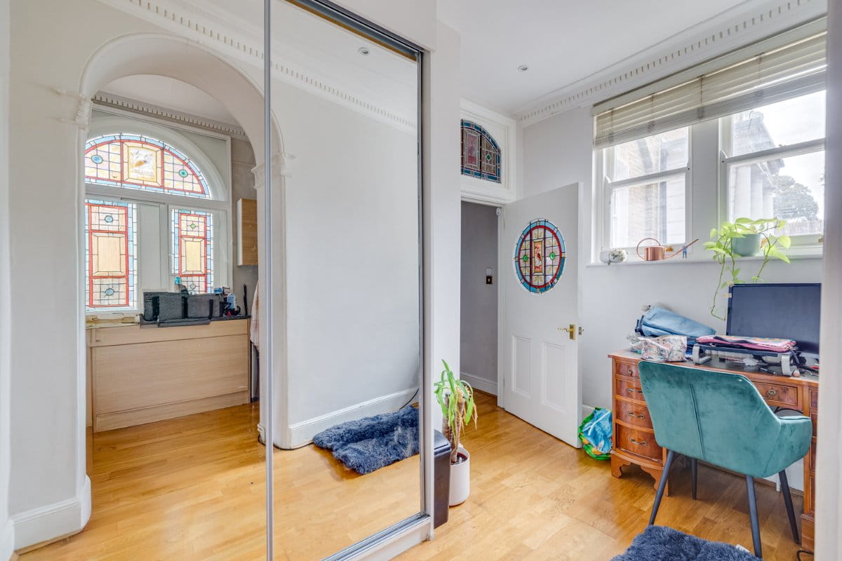 2 bedroom , Petersham Road, Richmond TW10 - Available
