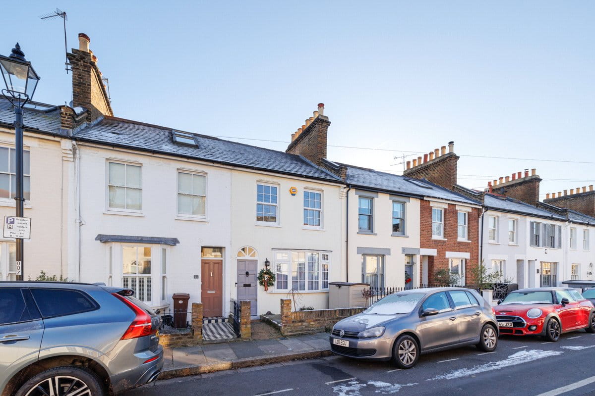 2 bedroom house, Thorne Street, London SW13