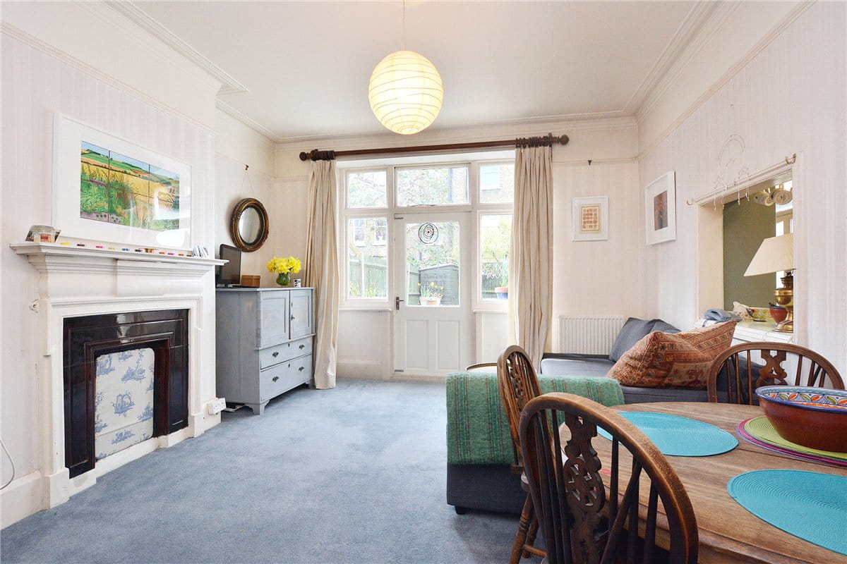 1 bedroom flat, Clavering Avenue, London SW13 - Let Agreed