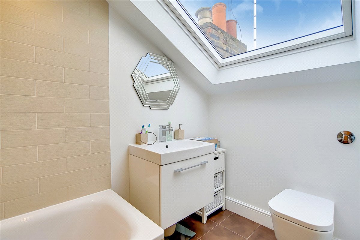 1 bedroom flat, Bradmore Park Road, London W6