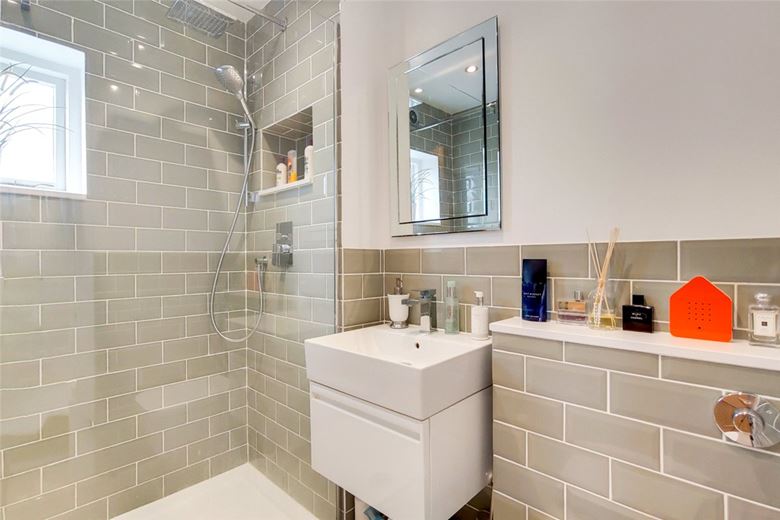 1 bedroom flat, Bradmore Park Road, London W6