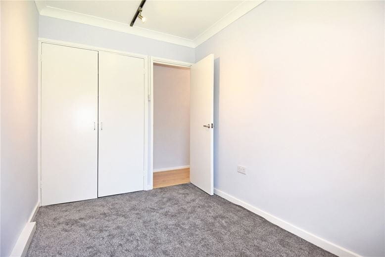 3 bedroom maisonette, Spenser Court, Parkleys TW10 - Available