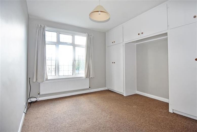 1 bedroom flat, Richmond Road, Kingston upon Thames KT2