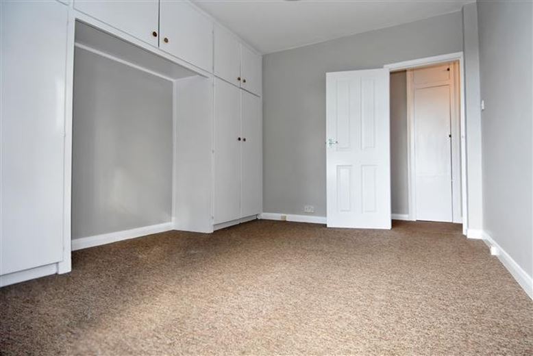 1 bedroom flat, Richmond Road, Kingston upon Thames KT2