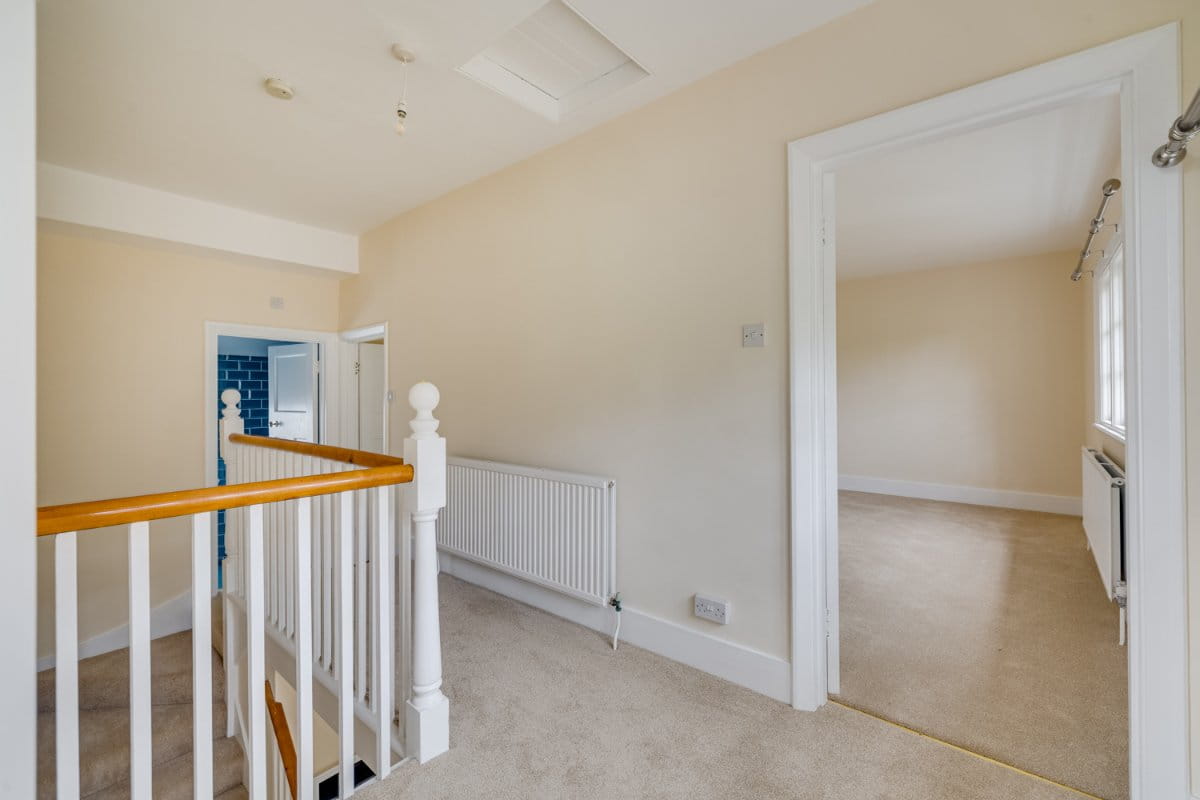 3 bedroom house, Kew Green, Richmond TW9 - Under Offer