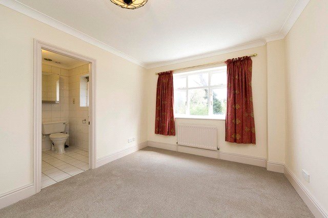 3 bedroom house, Lower Grove Road, Richmond TW10 - Available
