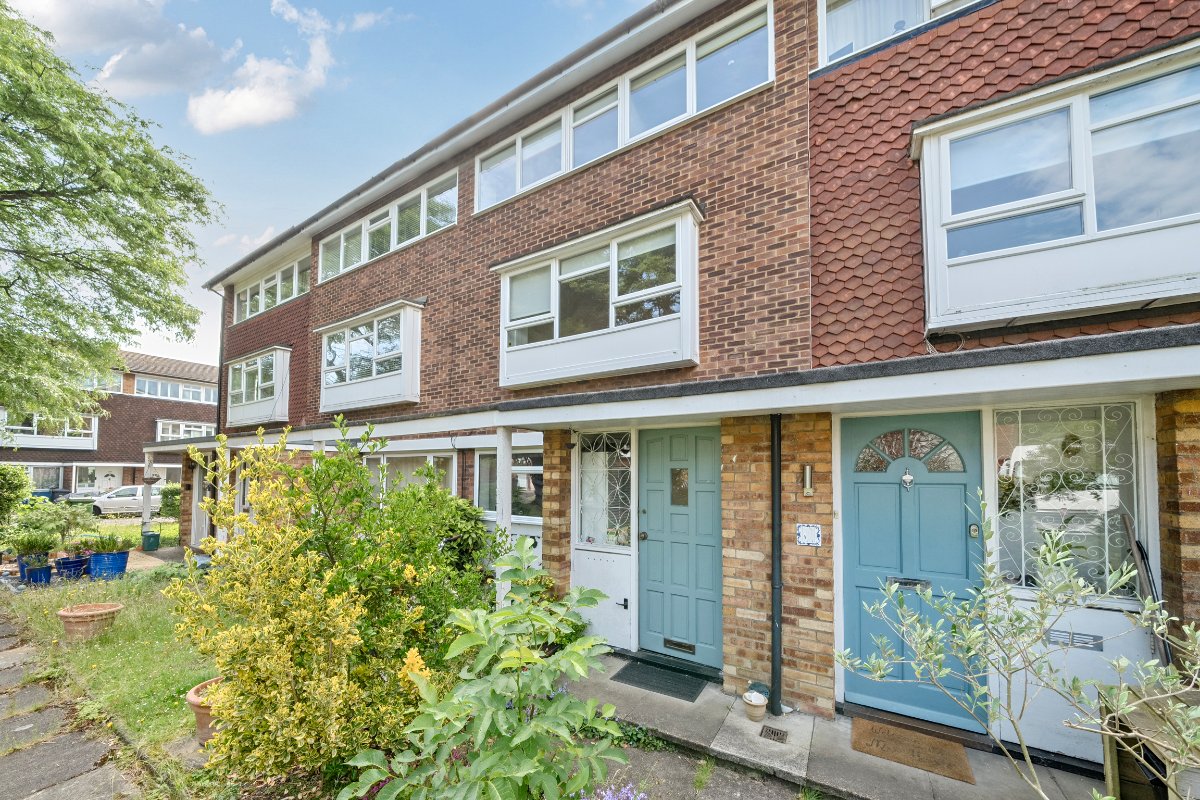 2 bedroom maisonette, Watermill Close, Richmond TW10 - Let Agreed