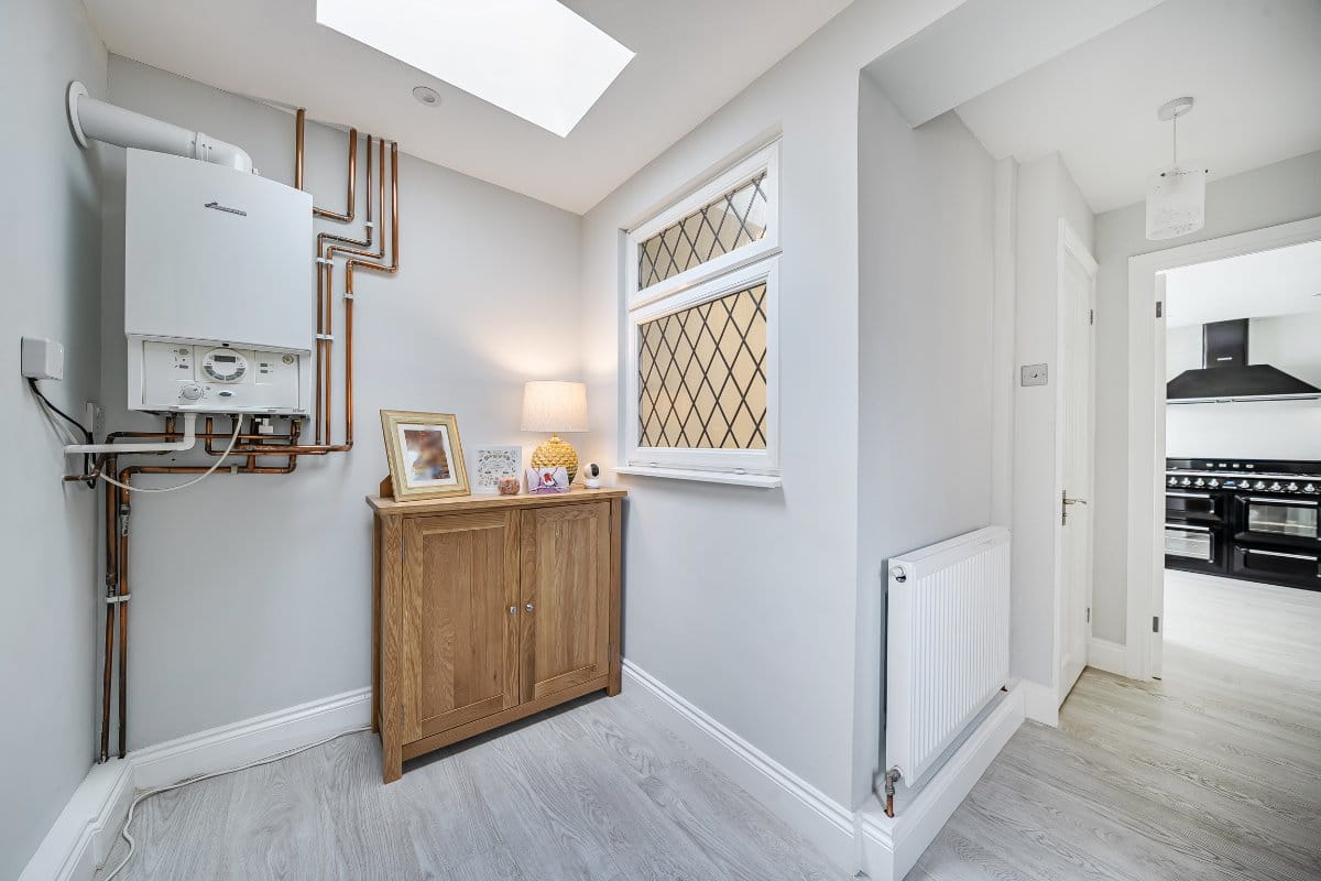 4 bedroom house, Latchmere Close, Richmond TW10 - Available
