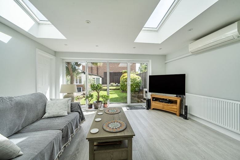 4 bedroom house, Latchmere Close, Richmond TW10 - Available