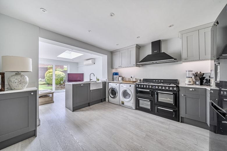 4 bedroom house, Latchmere Close, Richmond TW10 - Available