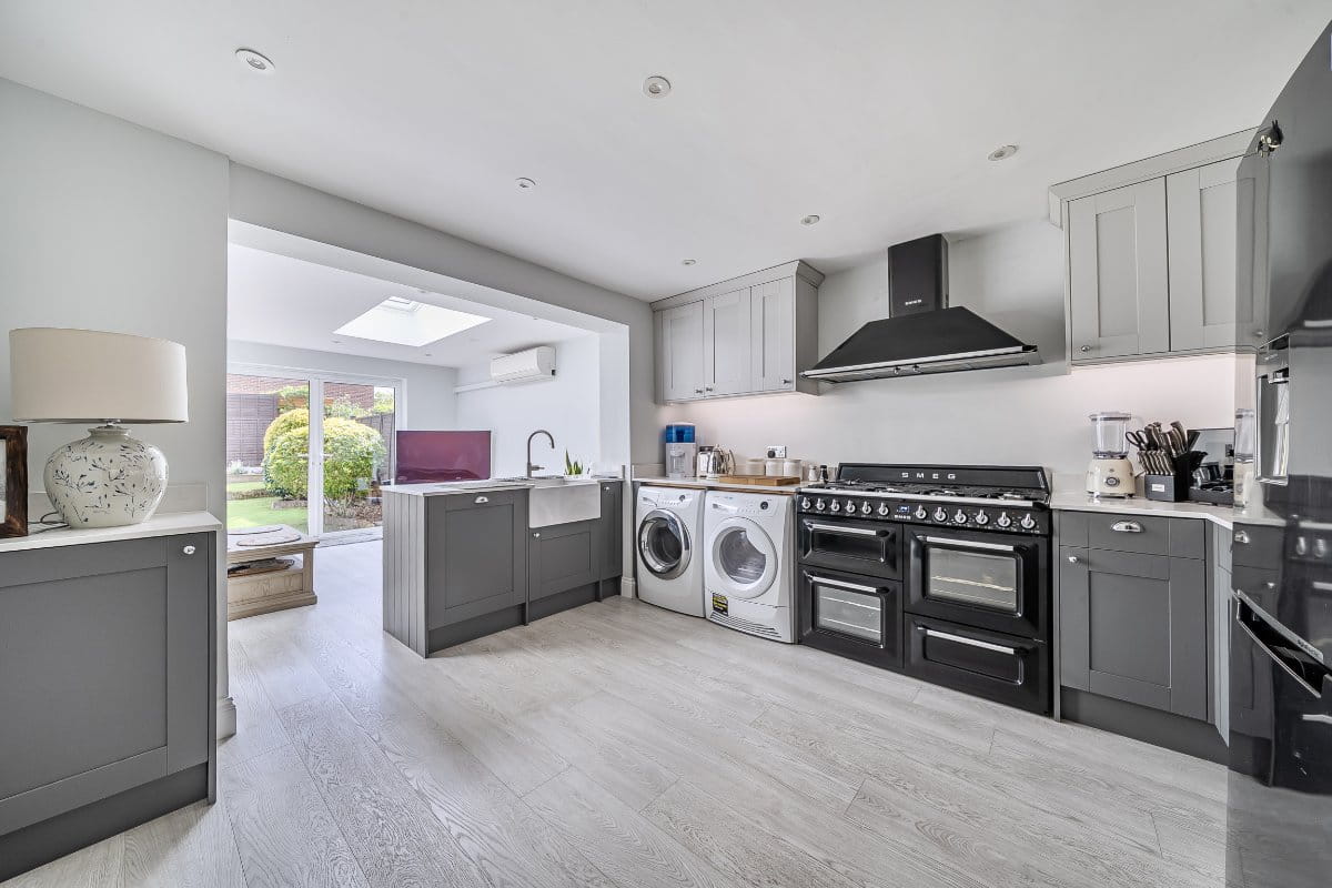 4 bedroom house, Latchmere Close, Richmond TW10 - Available