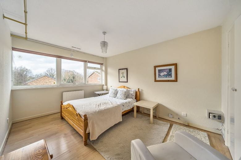 4 bedroom house, Breamwater Gardens, Richmond TW10 - Available