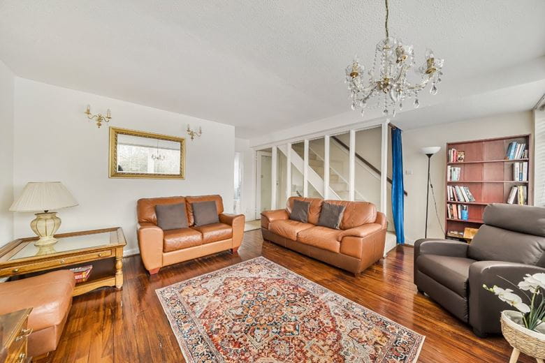 4 bedroom house, Breamwater Gardens, Richmond TW10 - Available