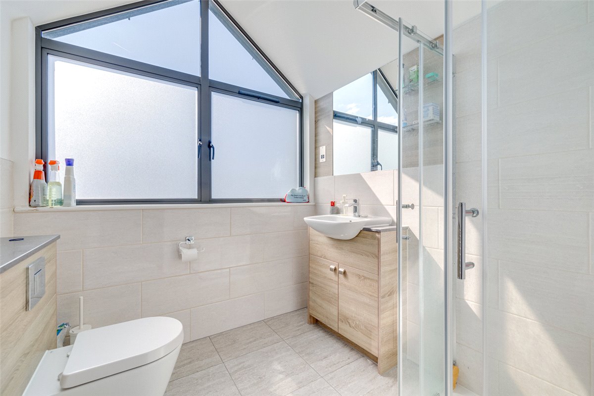 3 bedroom house, Harlow Gardens, Kingston upon Thames KT1