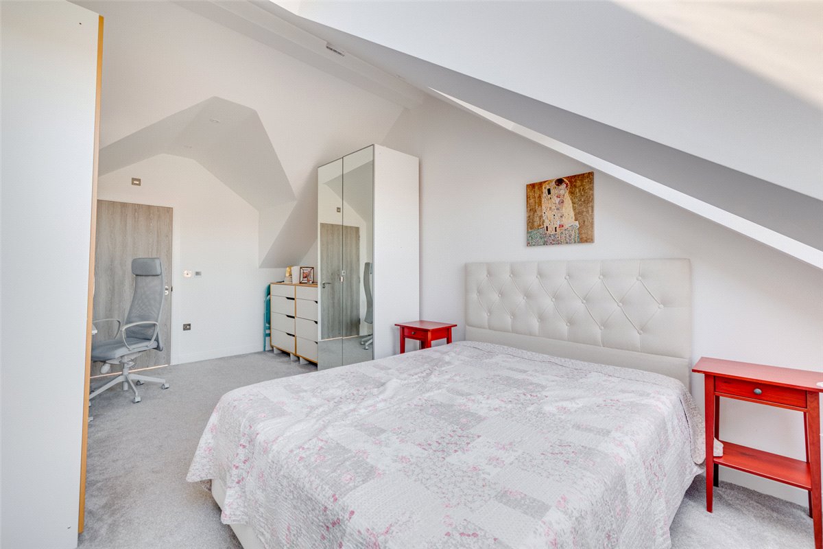 3 bedroom house, Harlow Gardens, Kingston upon Thames KT1