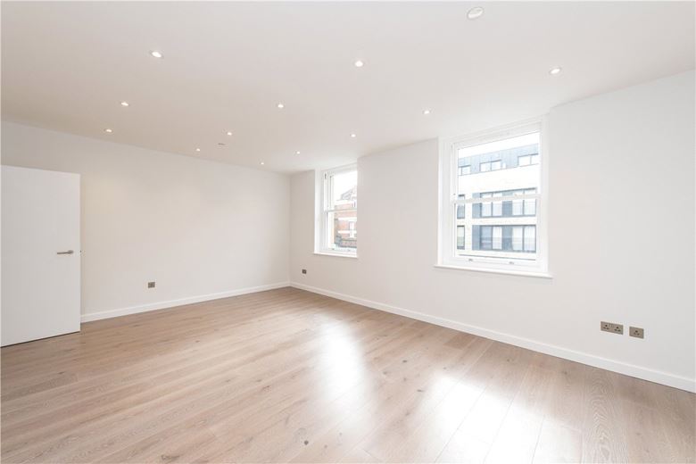 1 bedroom flat, King Street, Hammersmith W6 - Let Agreed