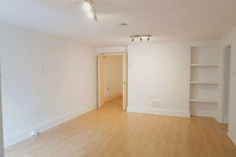 1 bedroom flat, Portsmouth Road, Esher KT10 - Let Agreed