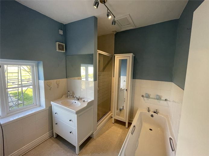 4 bedroom house, The Roe, St. Asaph LL17 - Let Agreed