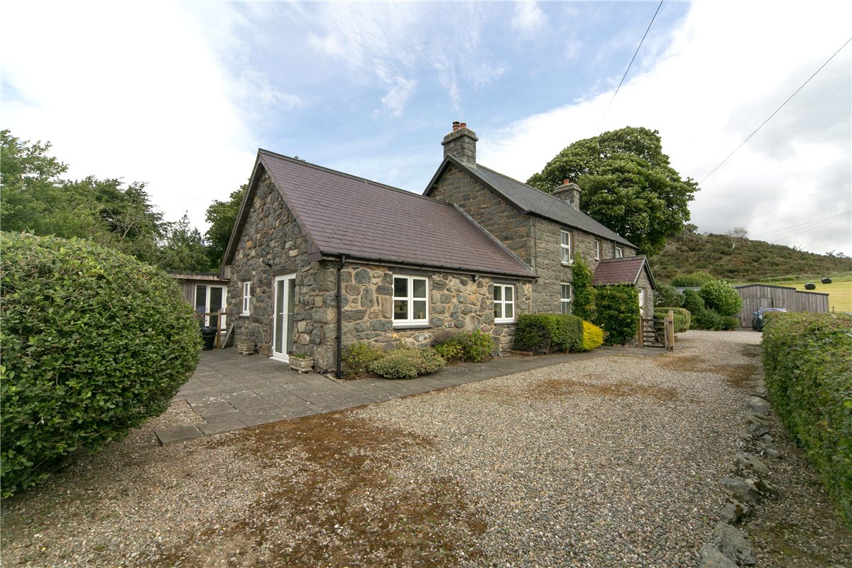  bedroom house, Sarnau, Bala LL23 - Available