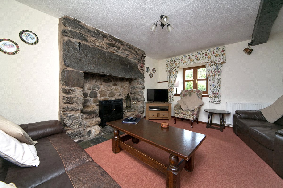  bedroom house, Sarnau, Bala LL23 - Available