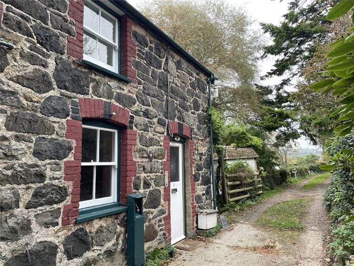  bedroom house, Tal Y Cafn, Eglwysbach LL28 - Available